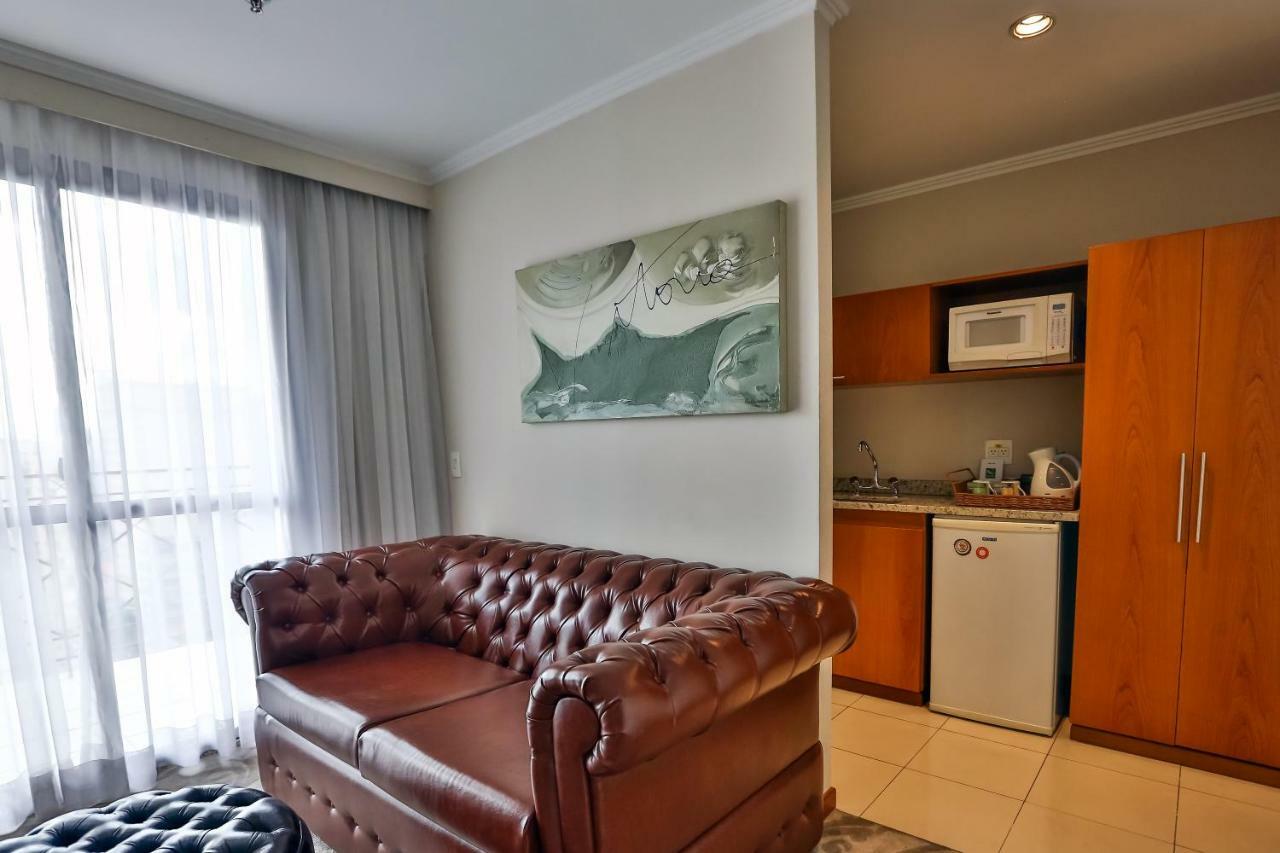 Quality Suites Vila Olimpia Sao Paulo Bagian luar foto